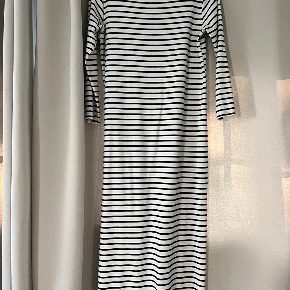 Tuckernuck Pomander Place Navy Stripe Gio Maxi Dress - Picture 7 of 8